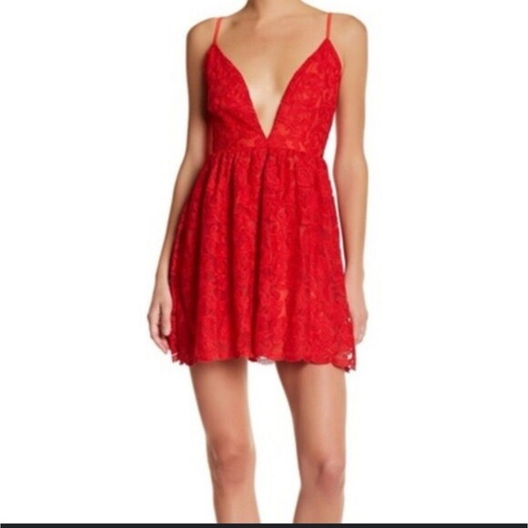 Missguided NEW Red Women's Size 2 Lace Plunge Split-Neck Skater Dress - Picture 1 of 11